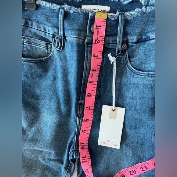 NWT GOOD AMERICAN GOOD LEGS FRAY WAISTBAND SIZE 0 - Picture 13 of 16
